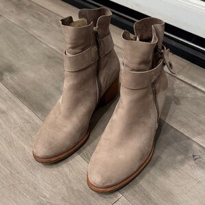 Paul Green Tan Ankle Boots for Women- UK size 4. Fits US 6.5